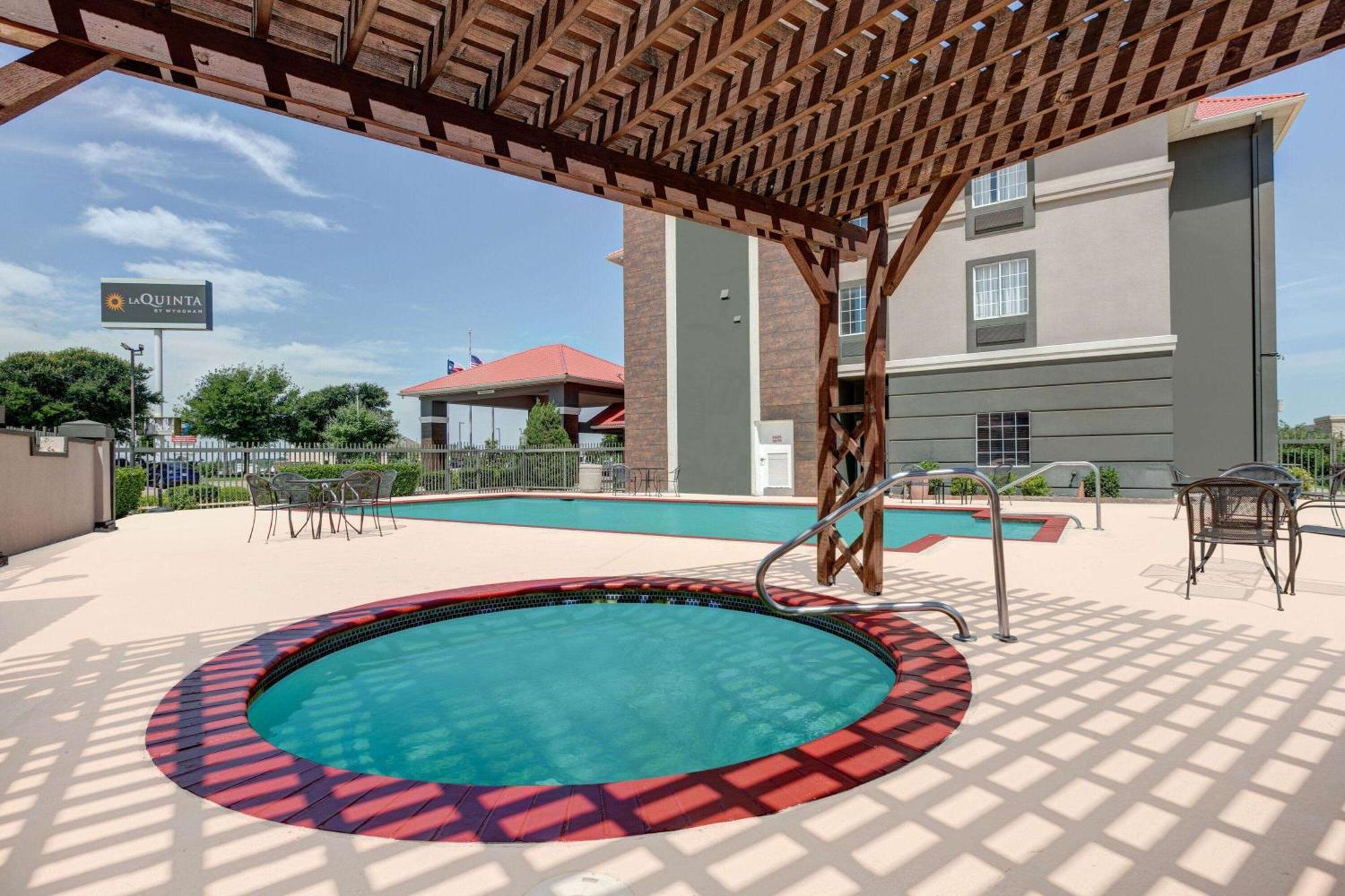 La Quinta By Wyndham Уедърфорд Екстериор снимка